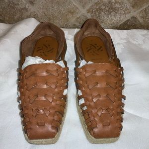 Sam & Libby Asha Espadrilles Sz 8.5 Saddle Brown vegan Leather Slip On Sandals